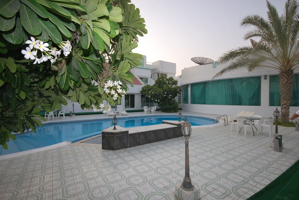 Al Khalidiah Resort Sharjah Bagian luar foto
