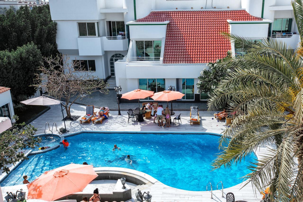 Al Khalidiah Resort Sharjah Bagian luar foto