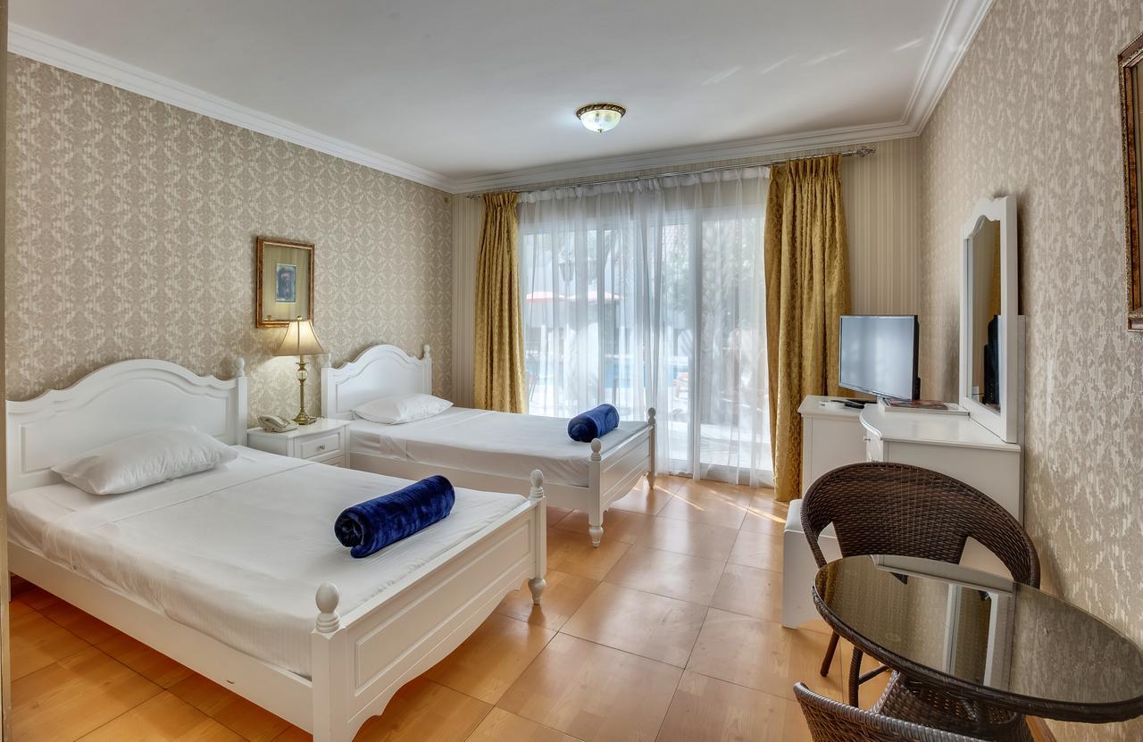 Al Khalidiah Resort Sharjah Bagian luar foto