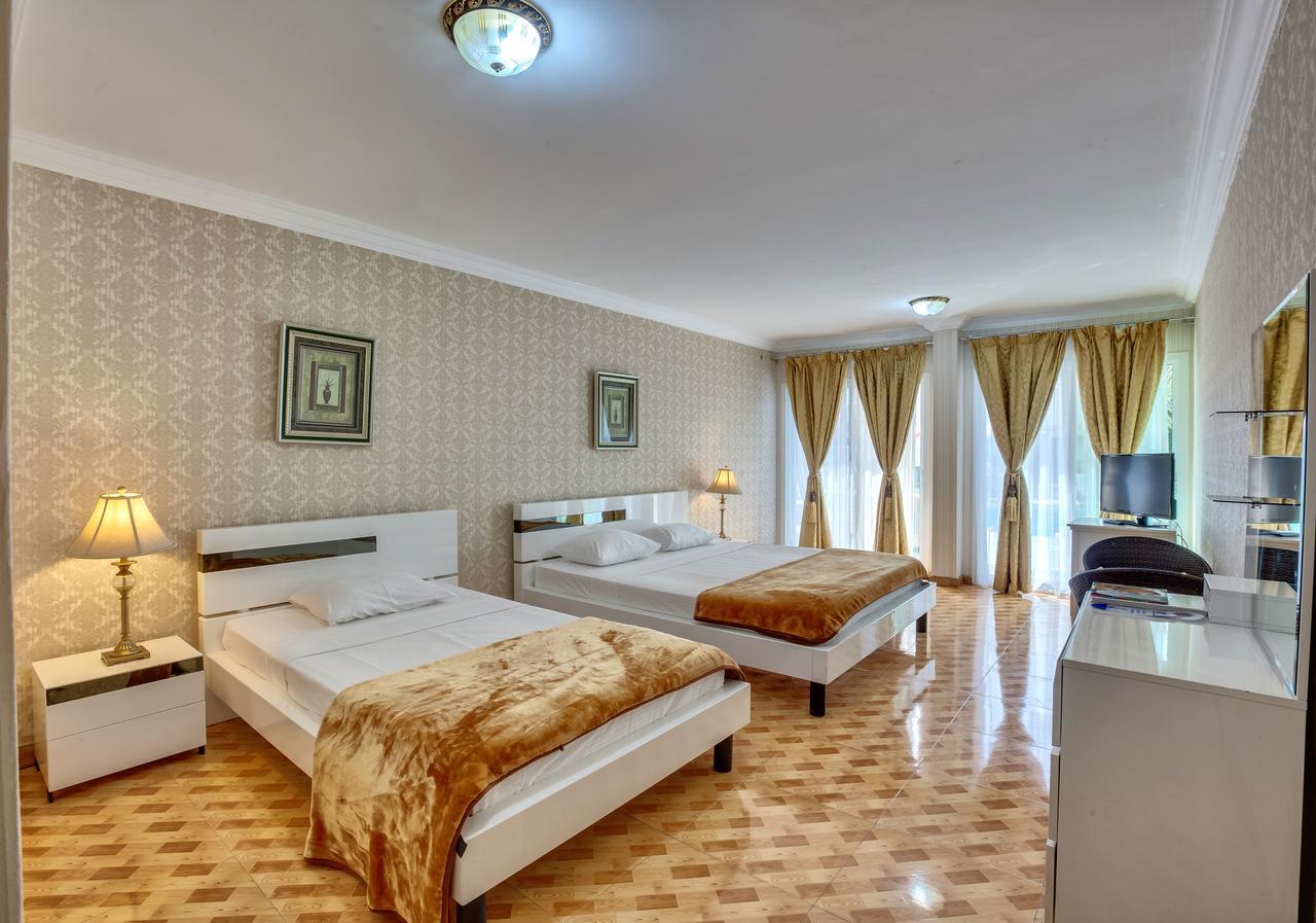 Al Khalidiah Resort Sharjah Bagian luar foto