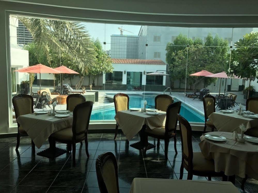 Al Khalidiah Resort Sharjah Bagian luar foto