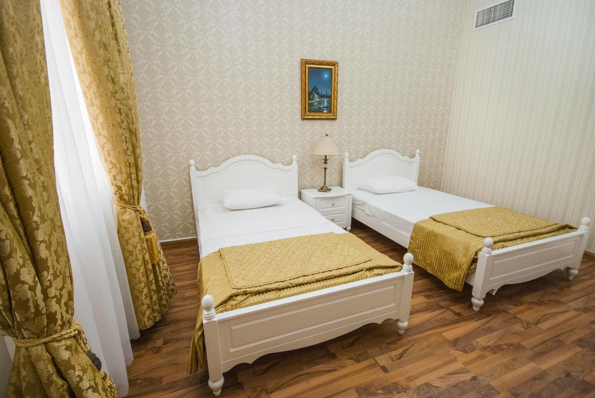 Al Khalidiah Resort Sharjah Bagian luar foto