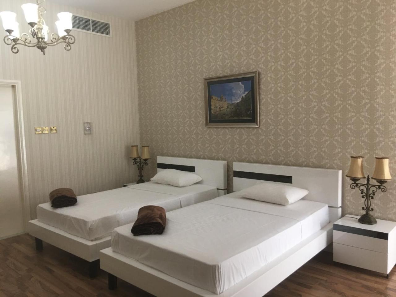 Al Khalidiah Resort Sharjah Bagian luar foto